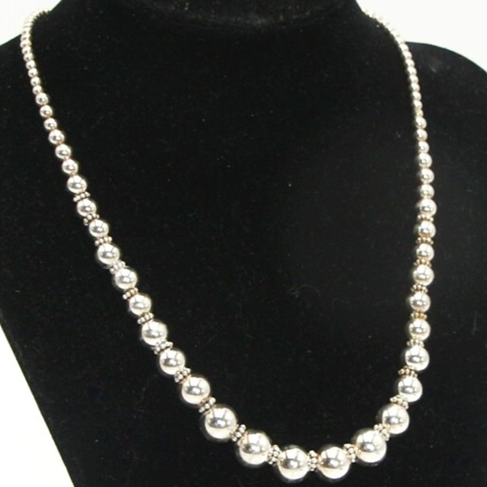 Graduated Balls of Silver 925. 18 Inch